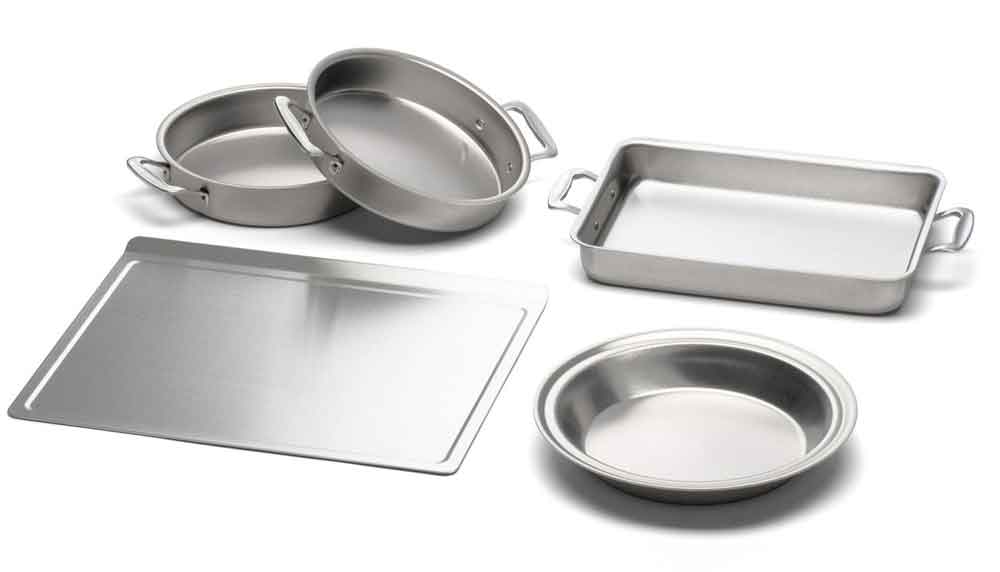 Why Stainless Steel Bakeware is Superior to Aluminum for Healthy Cooking